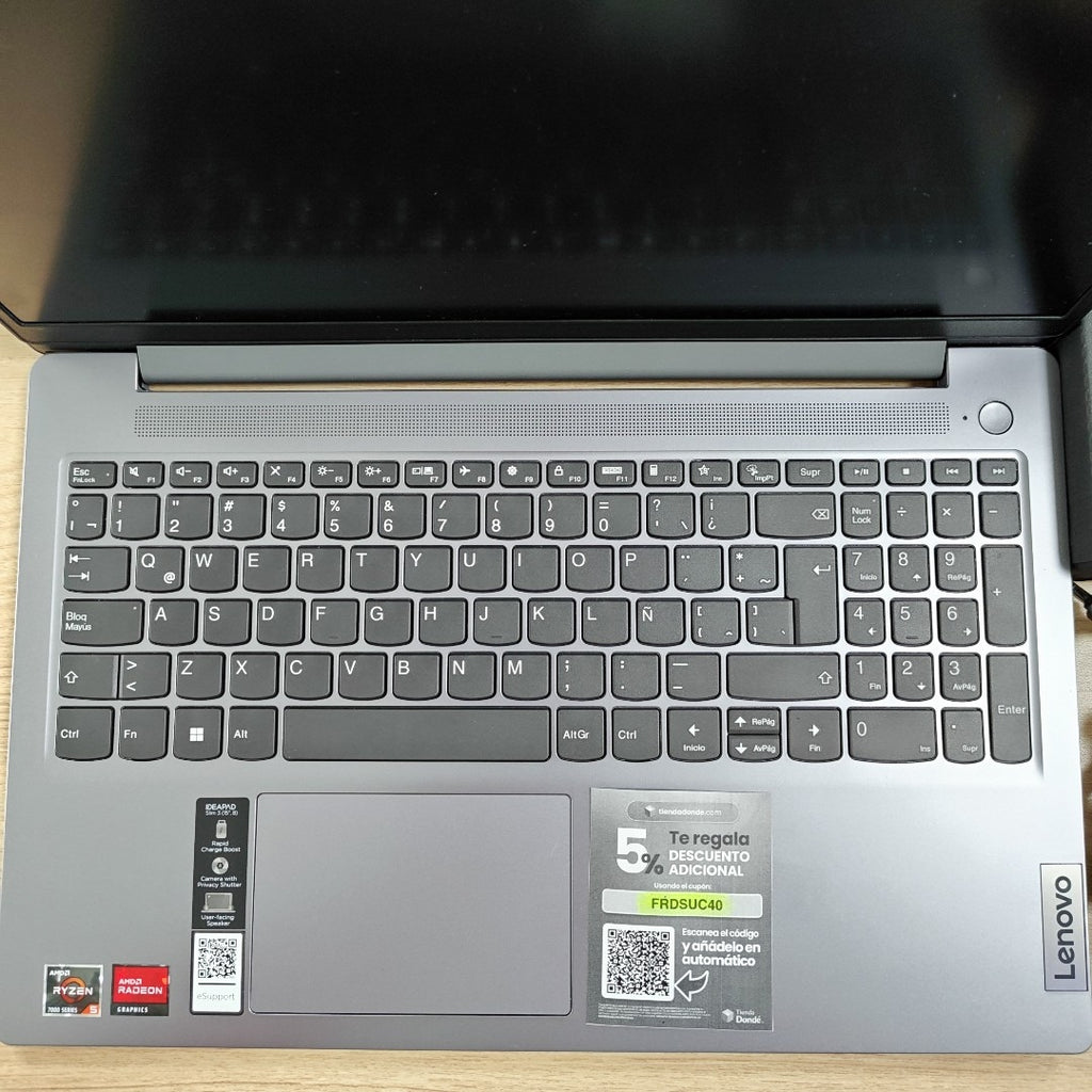 LAPTOP LENOVO IDEAPAD SLIM 3 15AMN8 (2025) 512 GB SSD 8 GB RAM (SEMINUEVO)