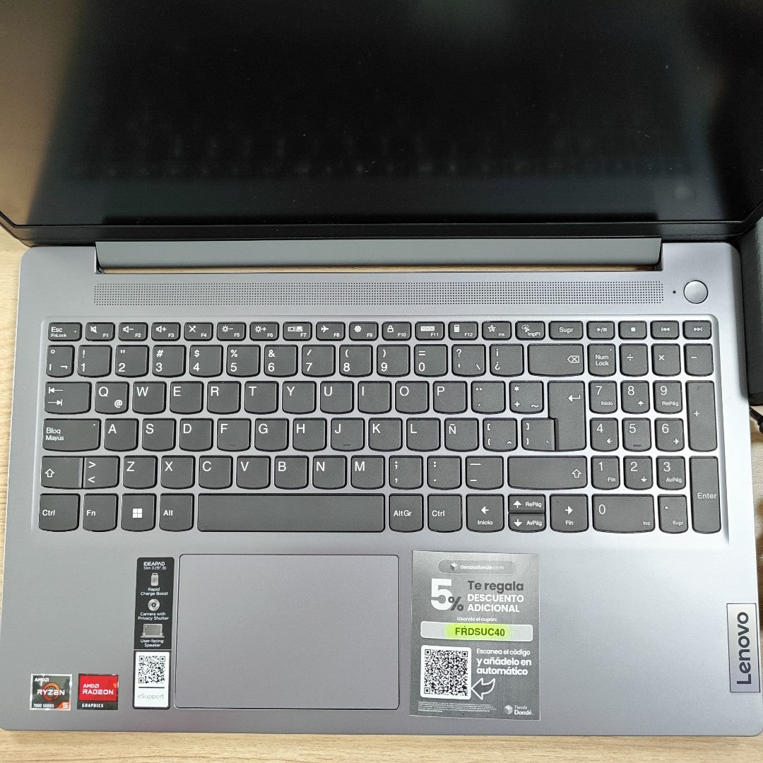 LAPTOP LENOVO IDEAPAD SLIM 3 15AMN8 (2025) 512 GB SSD 8 GB RAM (SEMINUEVO)