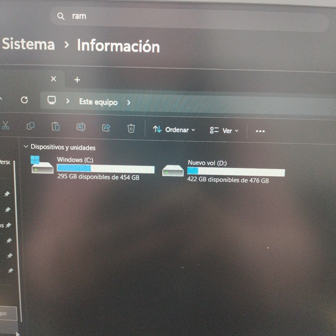 LAPTOP MSI THIN 15 B12UCX-2218MX (2024) 512 GB SSD 16 GB RAM (SEMINUEVO)