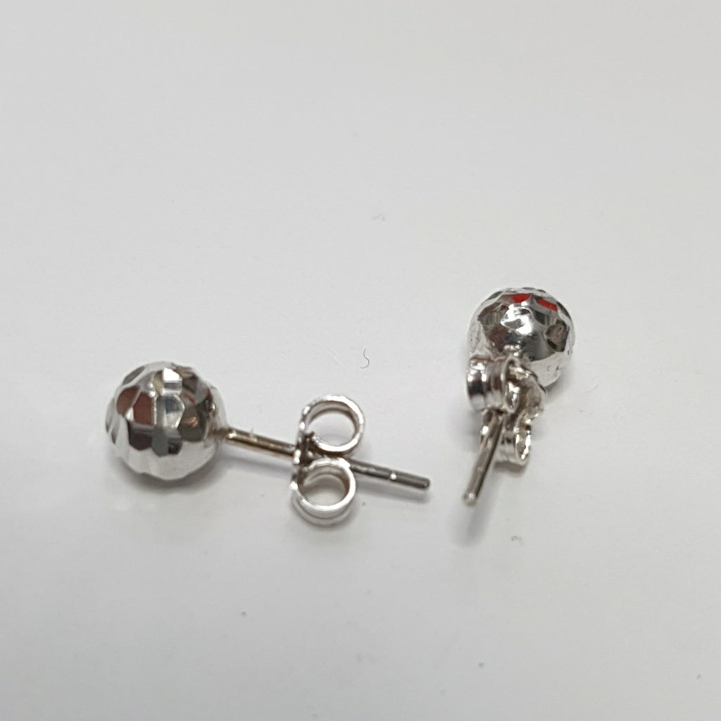 BROQUELES PAR ORO BLANCO 14 K 1.3 GRMS (SEMINUEVO)