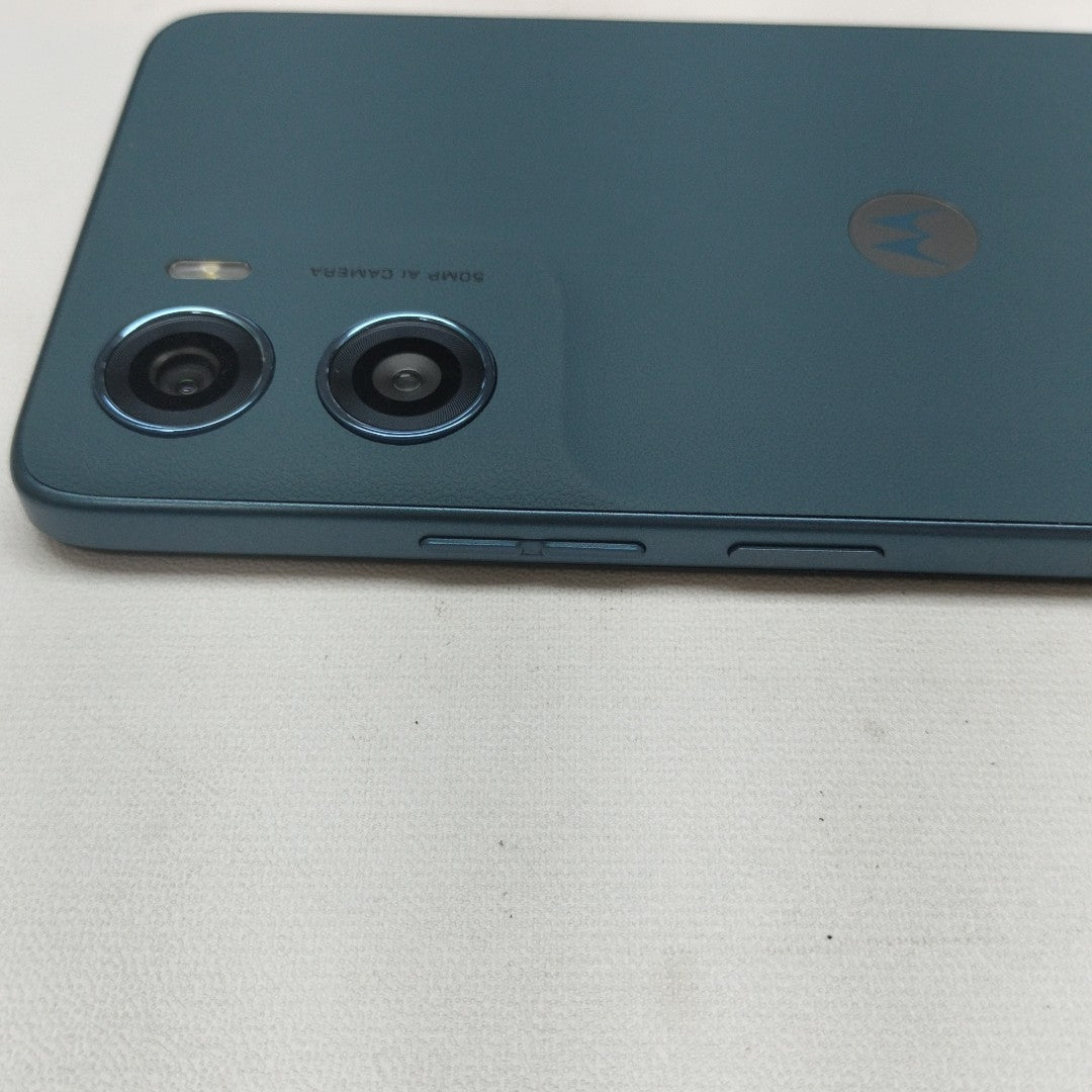 CELULAR MOTOROLA MOTO G06 XT2535-2 (2025) 256 GB 4 GB RAM (SEMINUEVO)