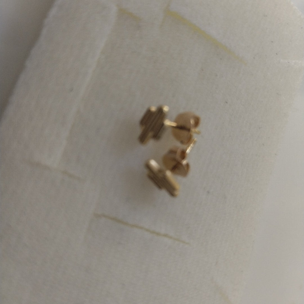 BROQUELES PAR ORO 14 K 1.1 GRMS (SEMINUEVO)