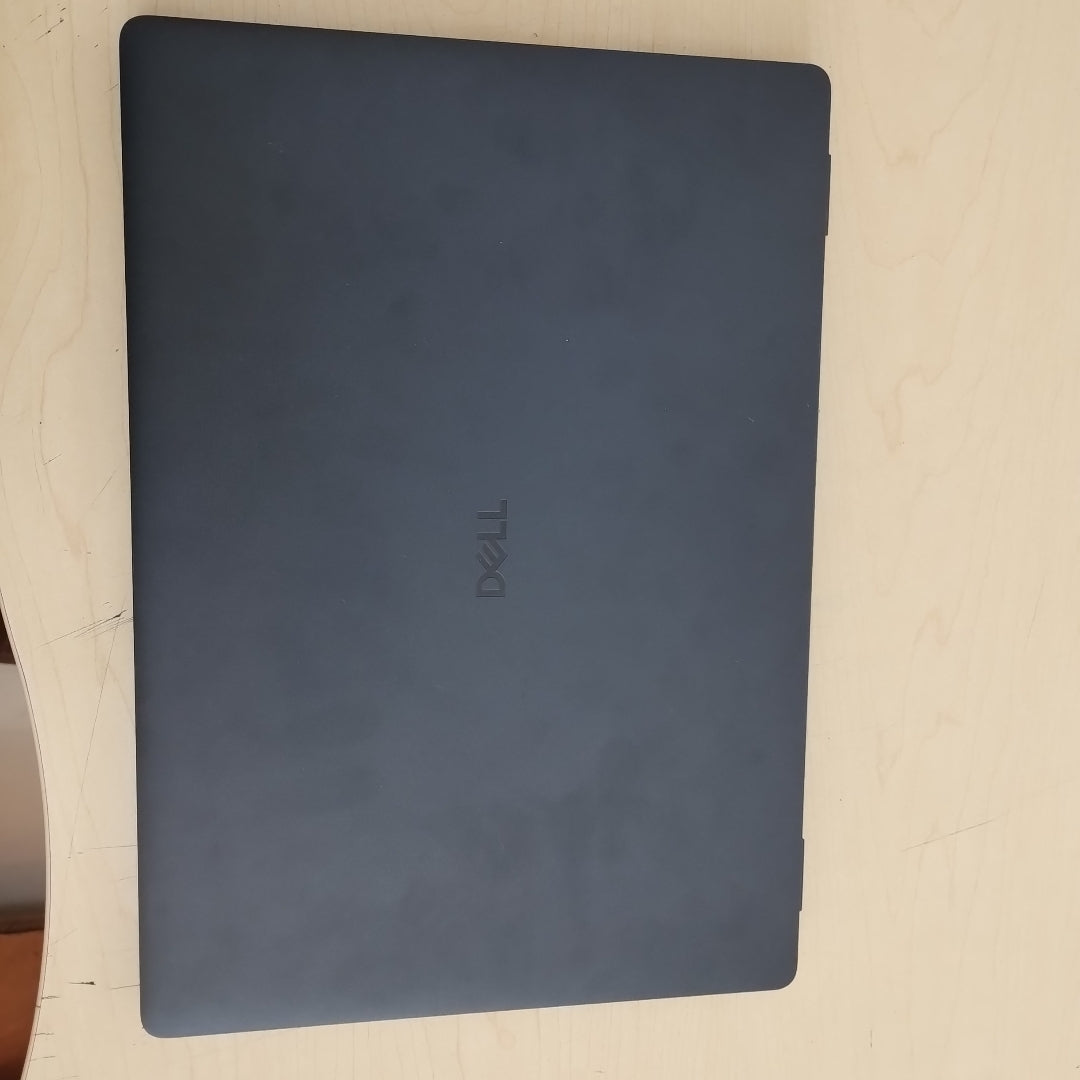 LAPTOP DELL PRO 16 (2025) 256 GB SSD 8 GB RAM (SEMINUEVO)