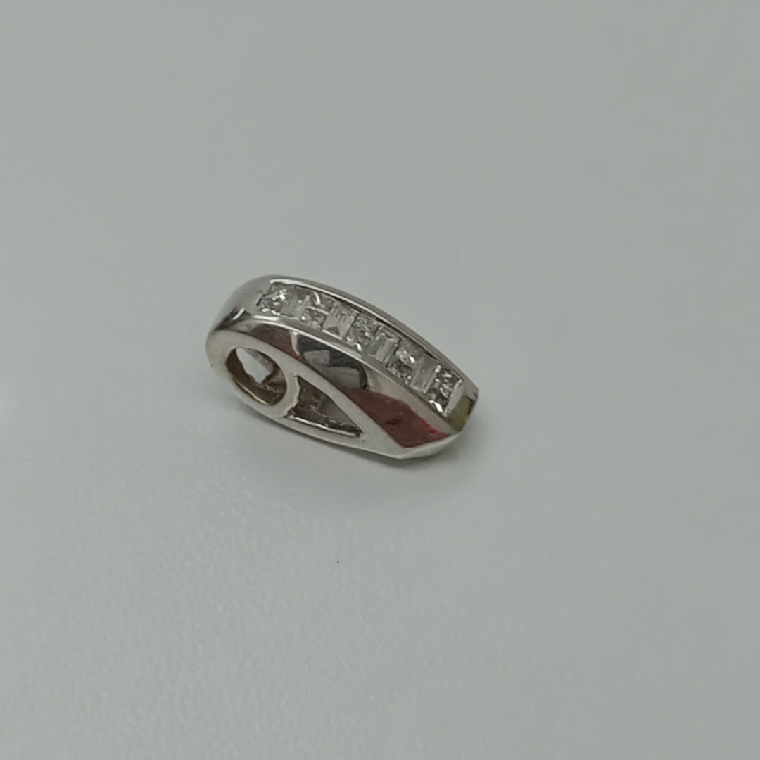 DIJE ORO BLANCO 14 K 2.3 GRMS (SEMINUEVO)