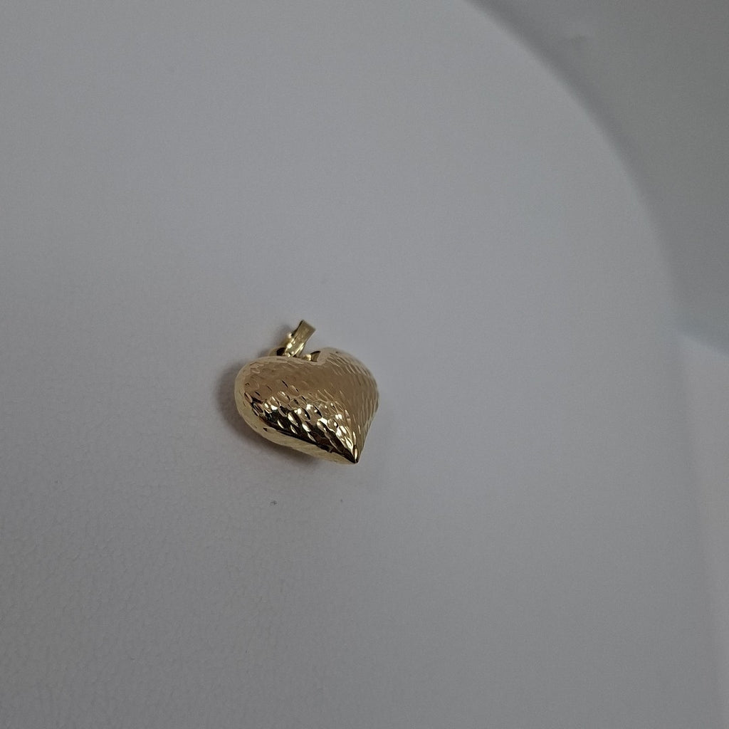 DIJE TEJIDO CORAZON LABRADO 14K 1.4 GR (NUEVO)