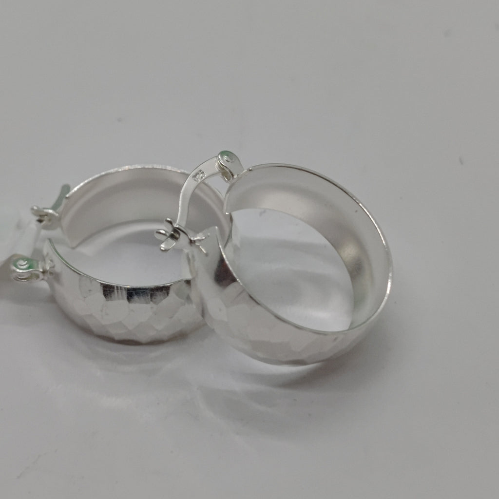 ARETES ARRACADAS FACETADAS PLATA .925 2.9 GR (NUEVO)