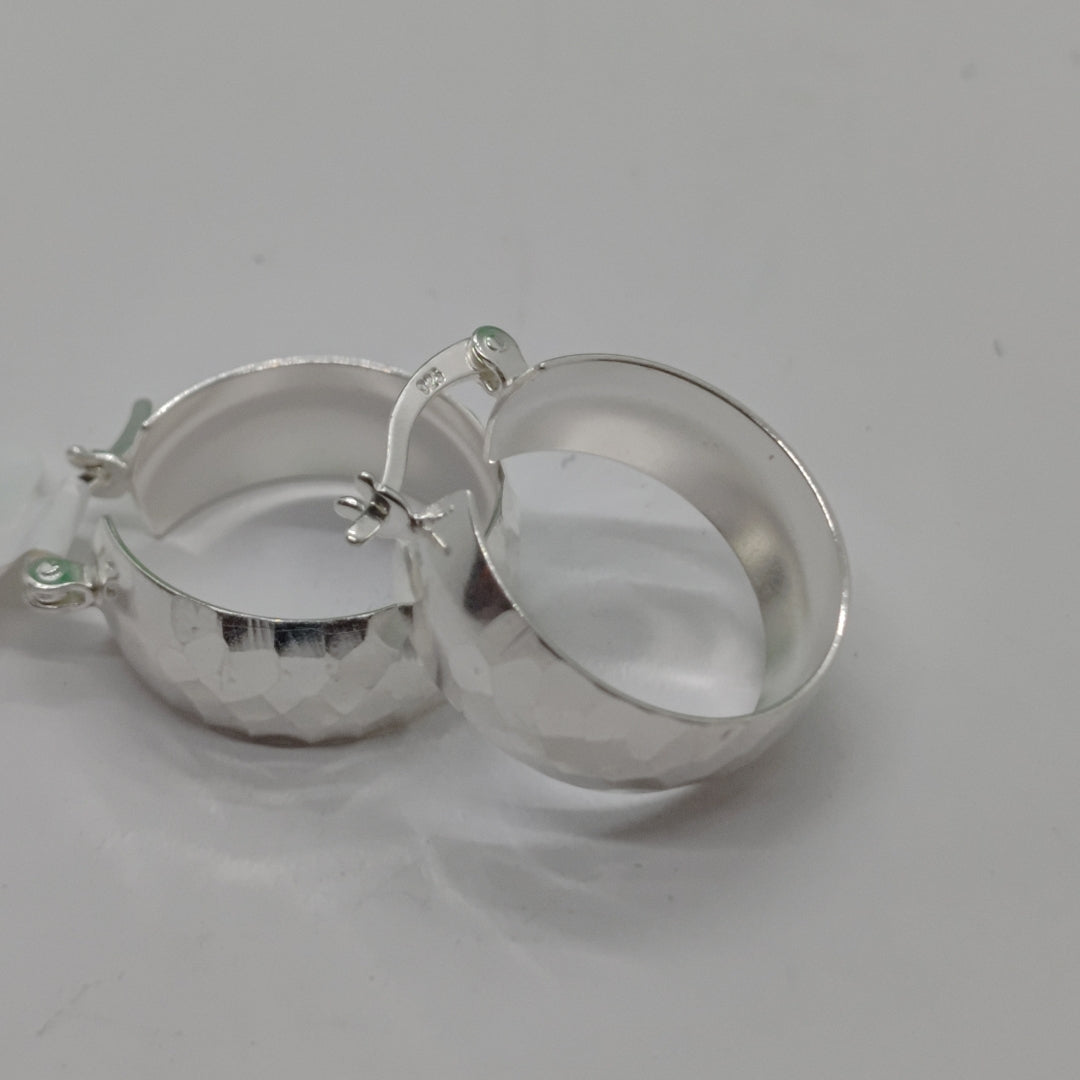 ARETES ARRACADAS FACETADAS PLATA .925 2.9 GR (NUEVO)
