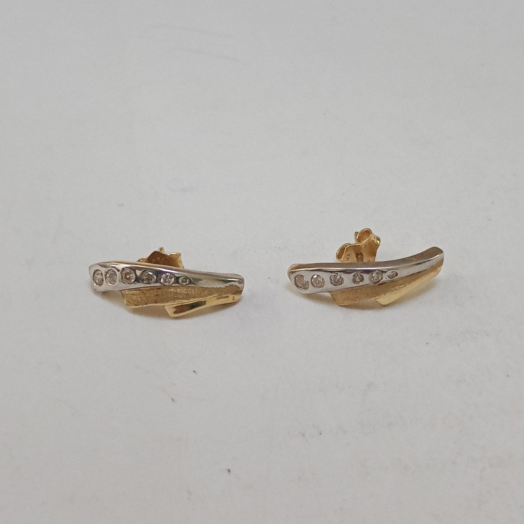 ARETES PAR ORO 14 K 2.7 GRMS (SEMINUEVO)