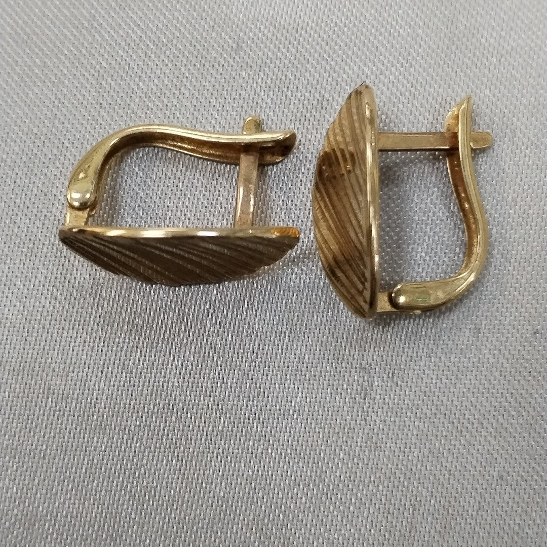 ARETES PAR ORO 10 K 1.4 GRMS (SEMINUEVO)