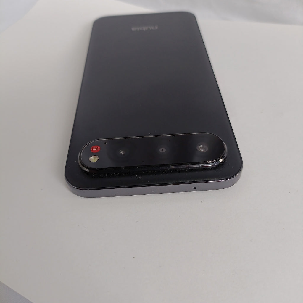CELULAR NUBIA AIR Z2468N (2025) 256 GB 8 GB RAM (SEMINUEVO)