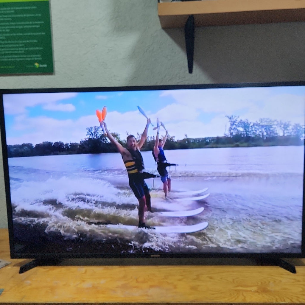 PANTALLA SAMSUNG UN43T5300AF (2022) 43" LED FULL HD (SEMINUEVO)