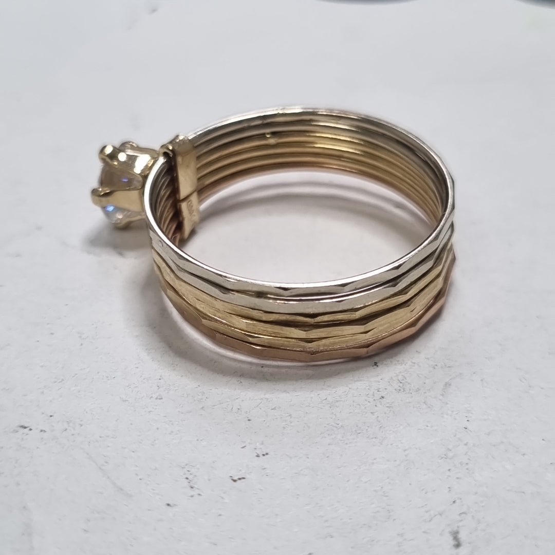 ANILLO ORO 10 K 2.6 GRMS (SEMINUEVO)