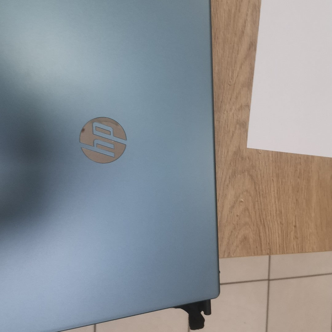 LAPTOP HP 15-FD0026LA (2024) 512 GB SSD 8 GB RAM (SEMINUEVO)
