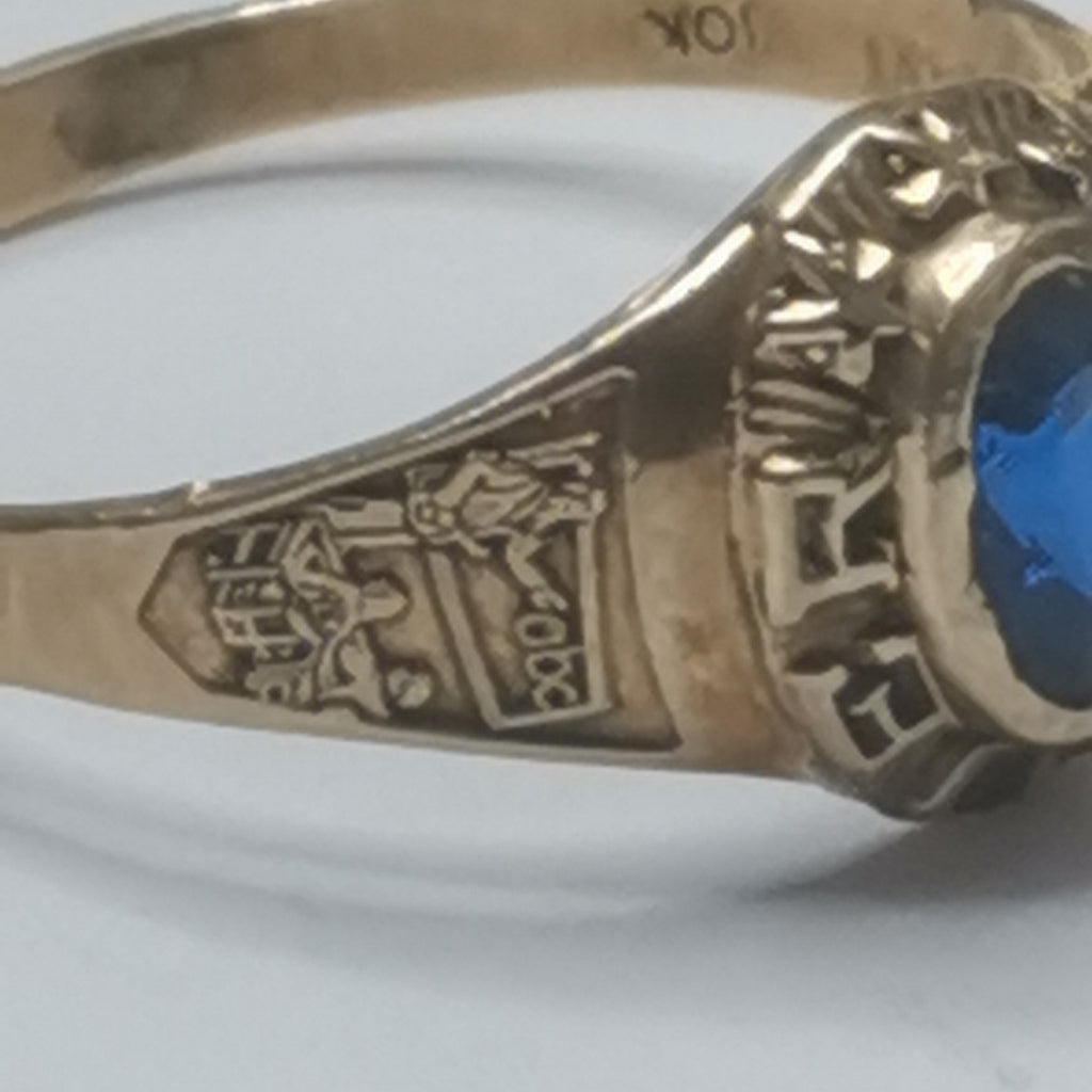 ANILLO DE GRADUACIÓN ORO 10 K 1.3 GRMS (SEMINUEVO)