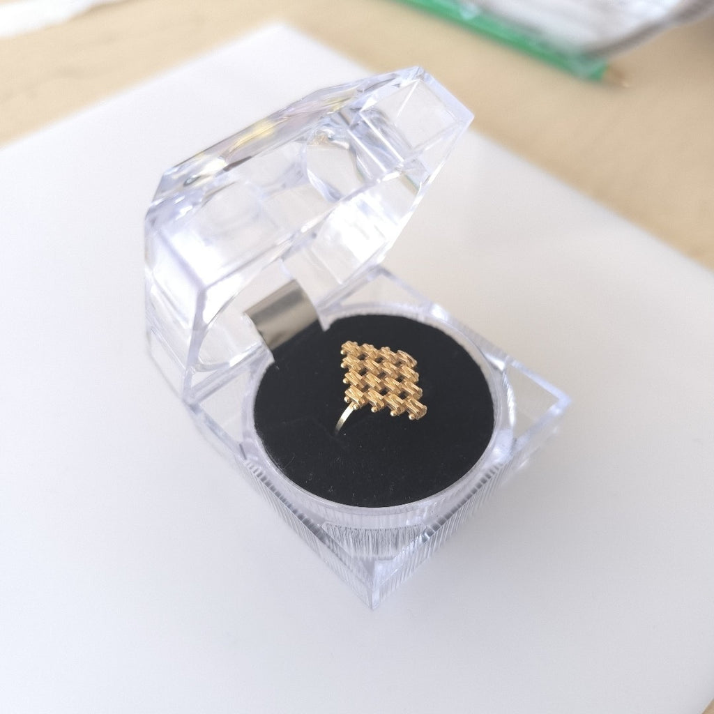 ANILLO ORO 18 K 3.4 GRMS (SEMINUEVO)