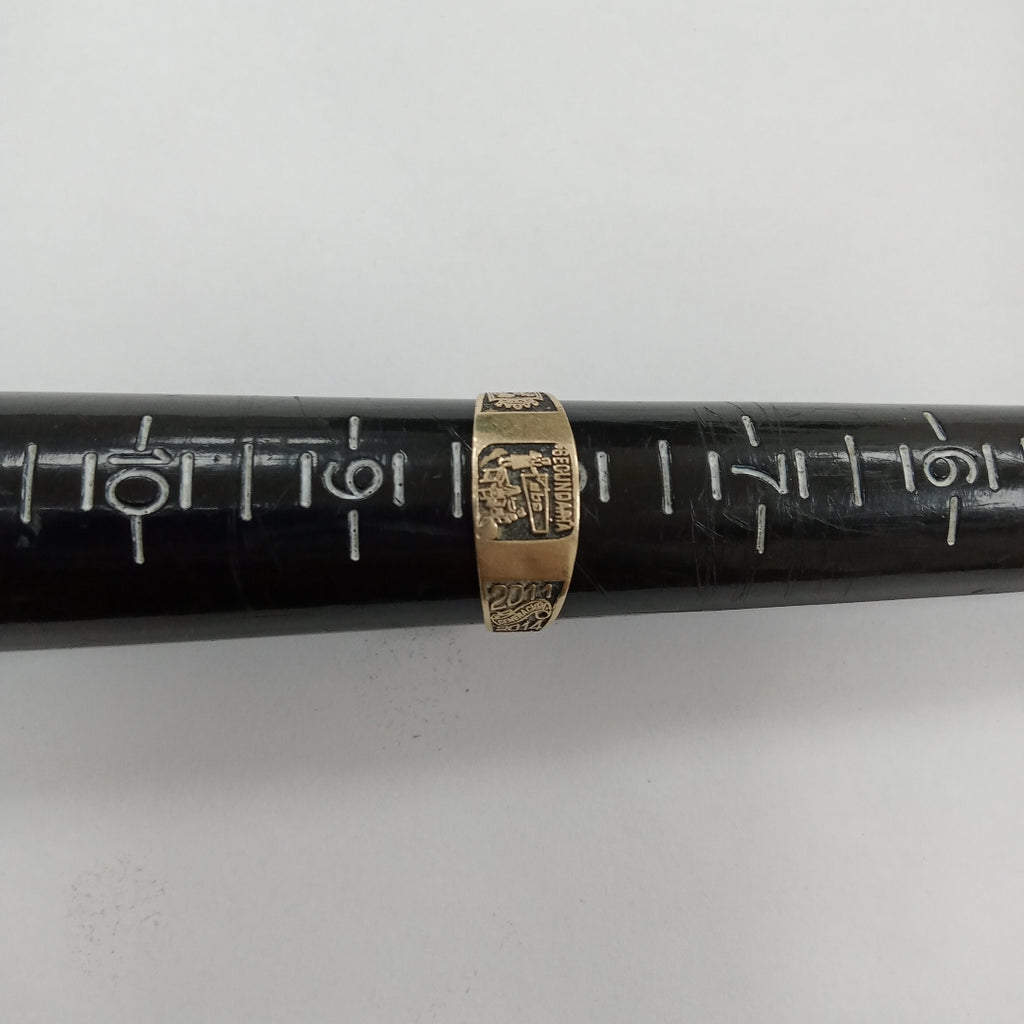 ANILLO DE GRADUACIÓN ORO 8 K 1,40 GRMS (SEMINUEVO)
