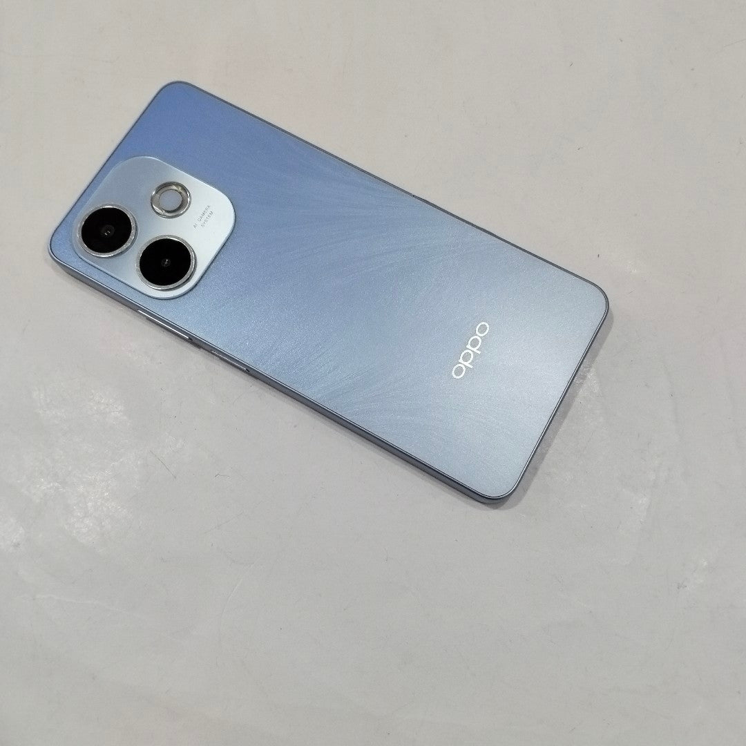 CELULAR OPPO A5 PRO CPH2711 (2025) 256 GB 8 GB RAM (SEMINUEVO)