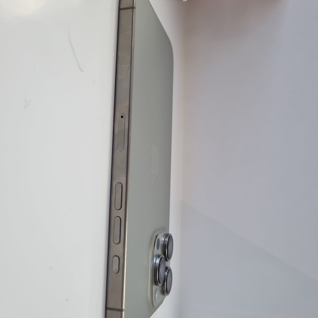 CELULAR APPLE IPHONE 16 PRO MAX A3295 (2024) 512 GB 8 GB RAM (SEMINUEVO)