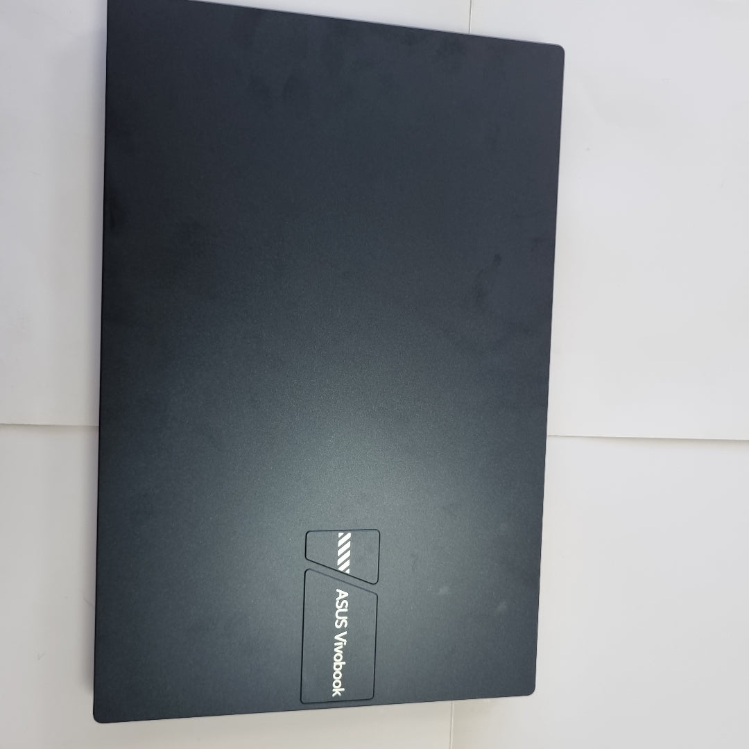 LAPTOP ASUS X1404VA-I38128 (2024) 128 GB SSD 8 GB RAM (SEMINUEVO)