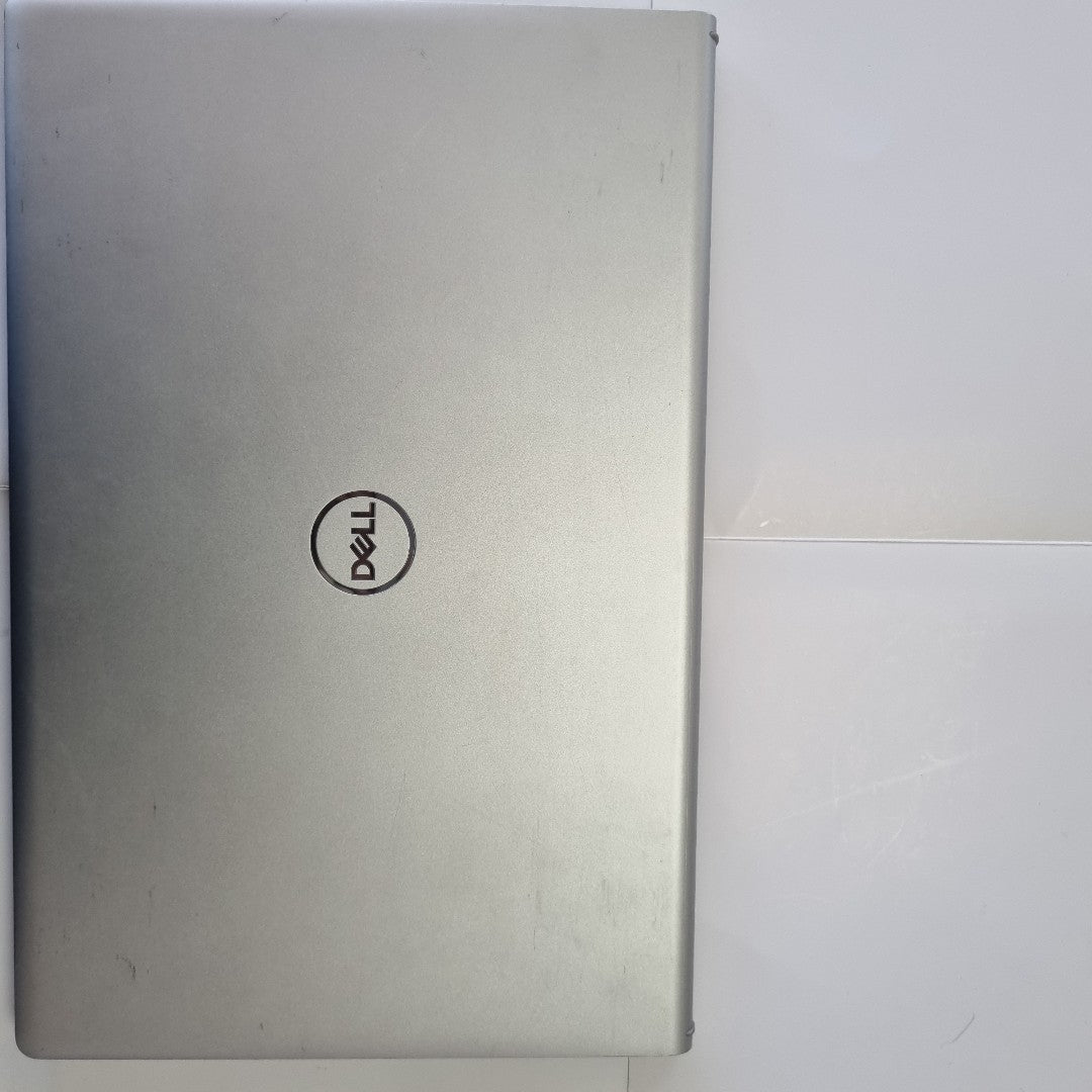 LAPTOP DELL INSPIRON 15 3520 (2024) 512 GB SSD 16 GB RAM (SEMINUEVO)