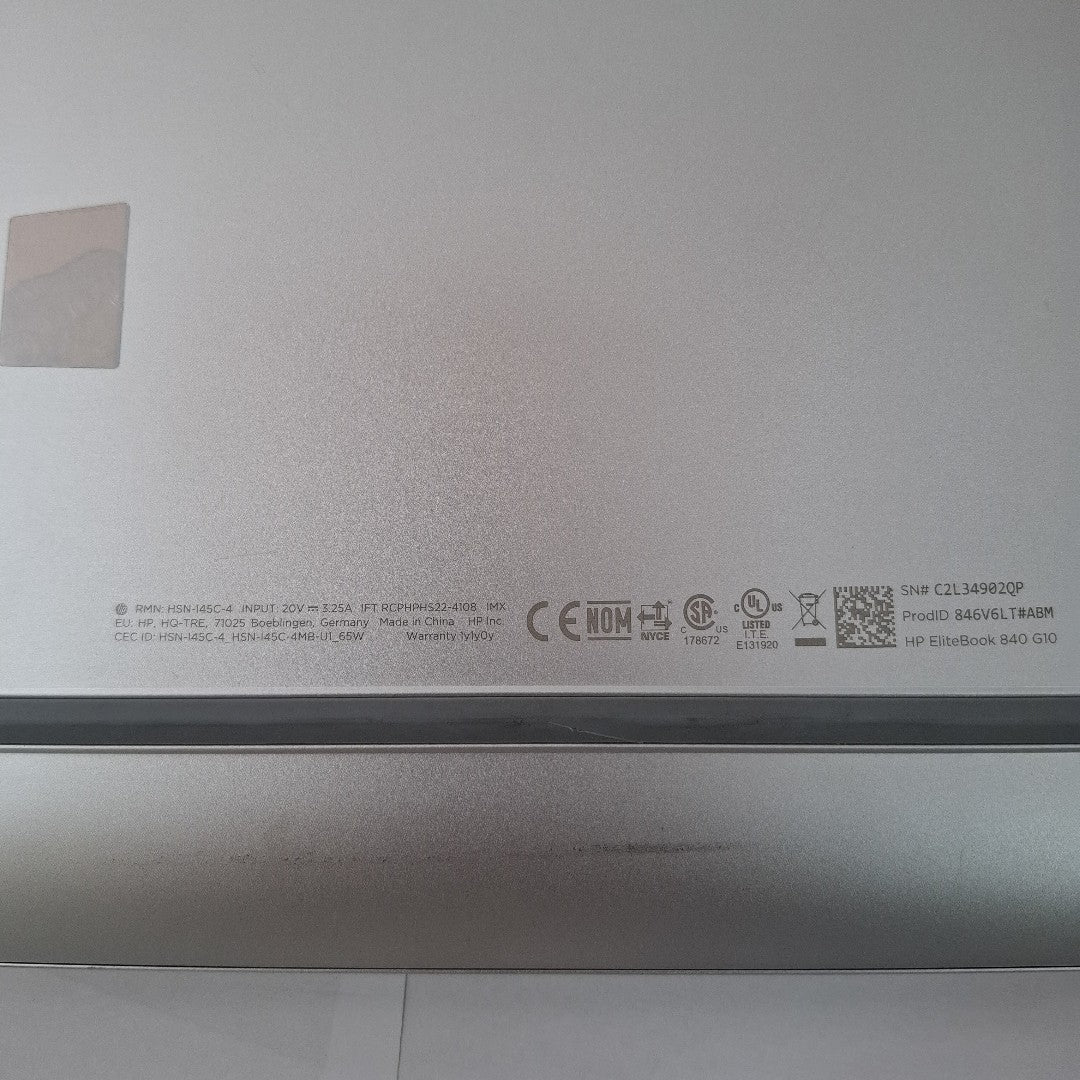 LAPTOP HP ELITEBOOK 840 G10 (2024) 512 GB SSD 16 GB RAM (SEMINUEVO)