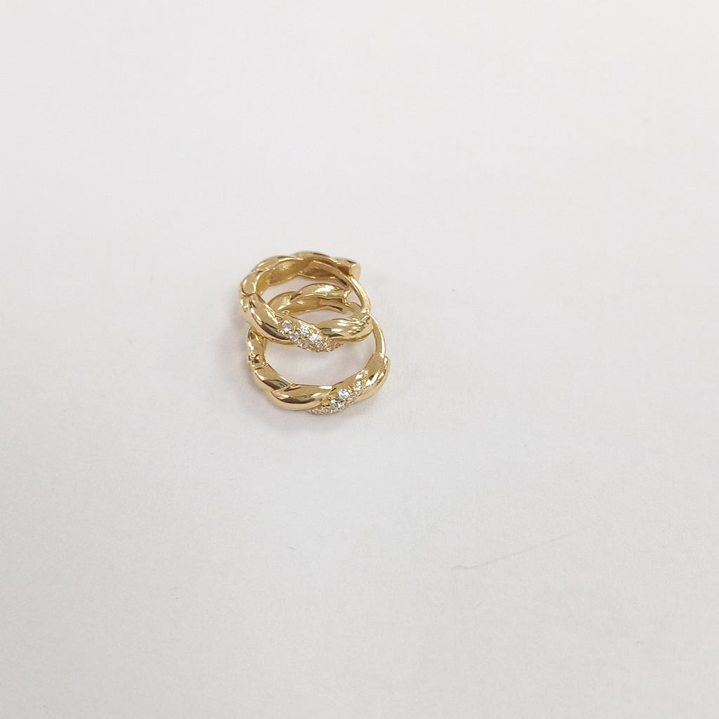 HUGGIES ORO 14K 2.1 (NUEVO)