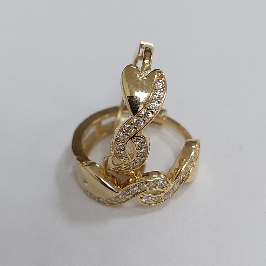 HUGGIES ORO 14K 2.7 (NUEVO)