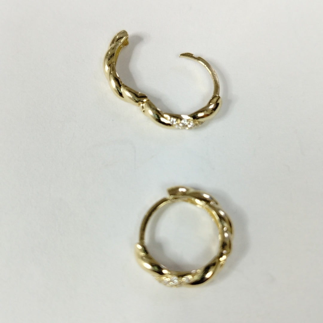 HUGGIES ORO 14K 2.1 (NUEVO)