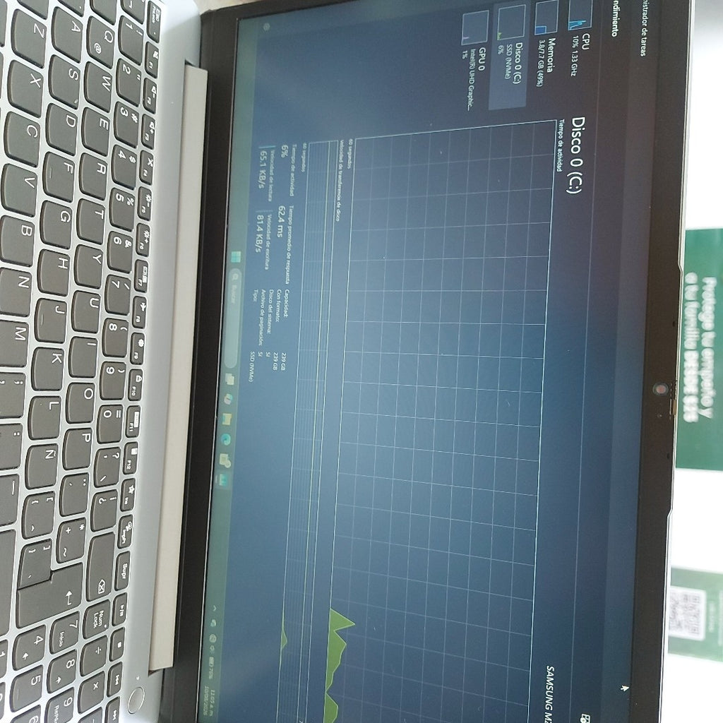LAPTOP LENOVO IDEAPAD 1 15IGL7 (2024) 256 GB SSD 8 GB RAM (SEMINUEVO)