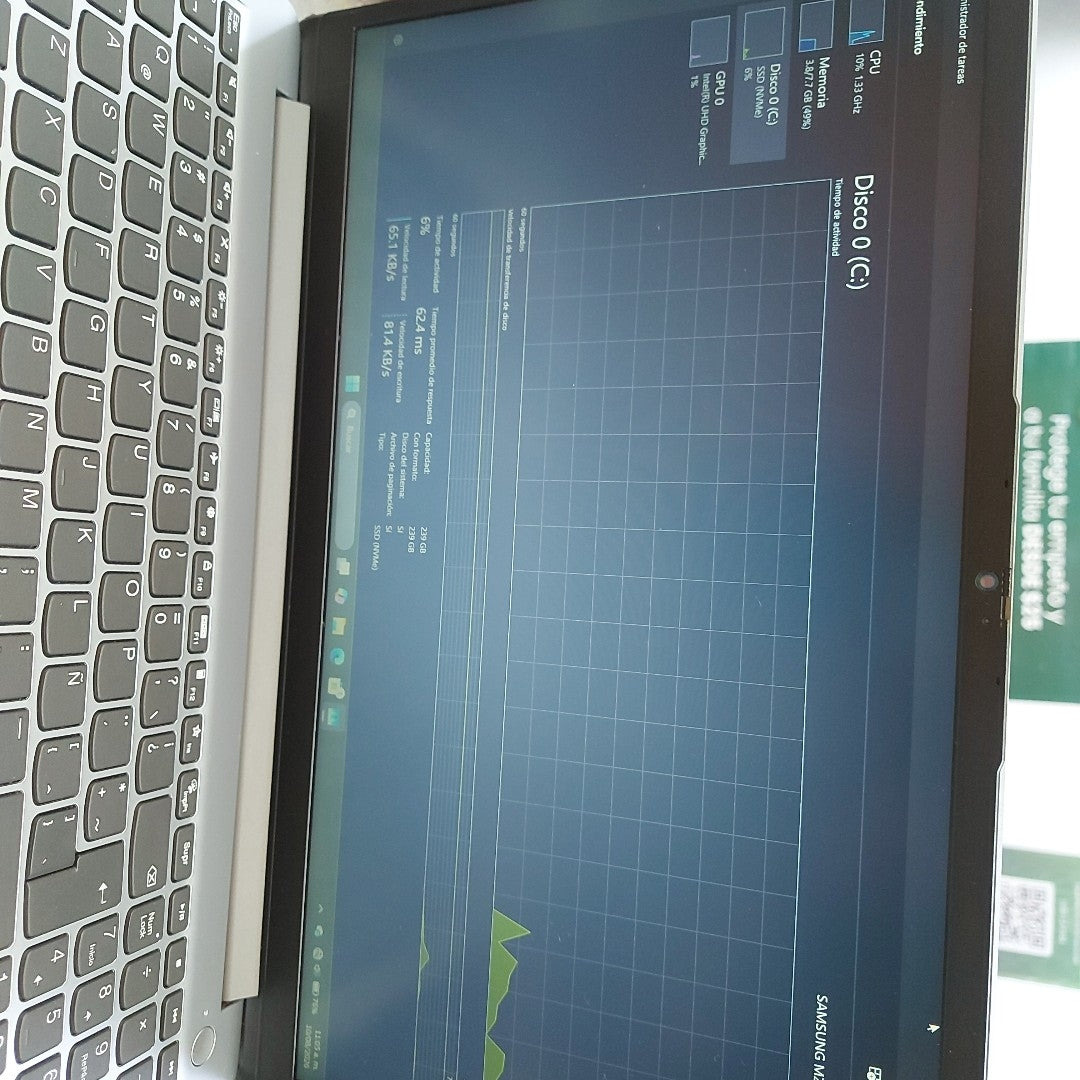 LAPTOP LENOVO IDEAPAD 1 15IGL7 (2024) 256 GB SSD 8 GB RAM (SEMINUEVO)