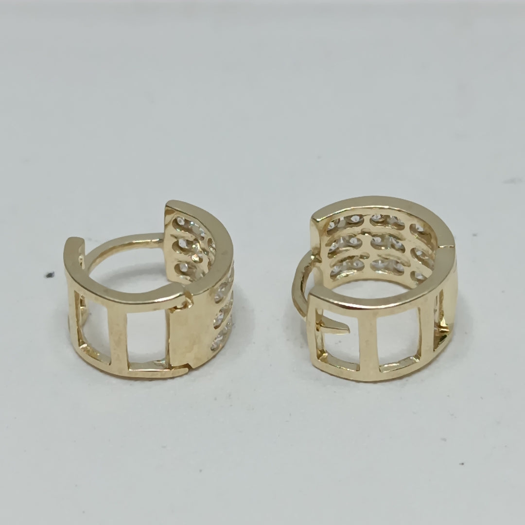 ARETES HUGGIES C CIRCONIA 14K 2.2 GR (NUEVO)