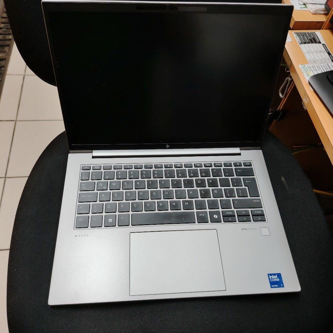 LAPTOP HP ZBOOK FIREFLY 14 G11 (2024) 512 GB SSD 16 GB RAM (SEMINUEVO)