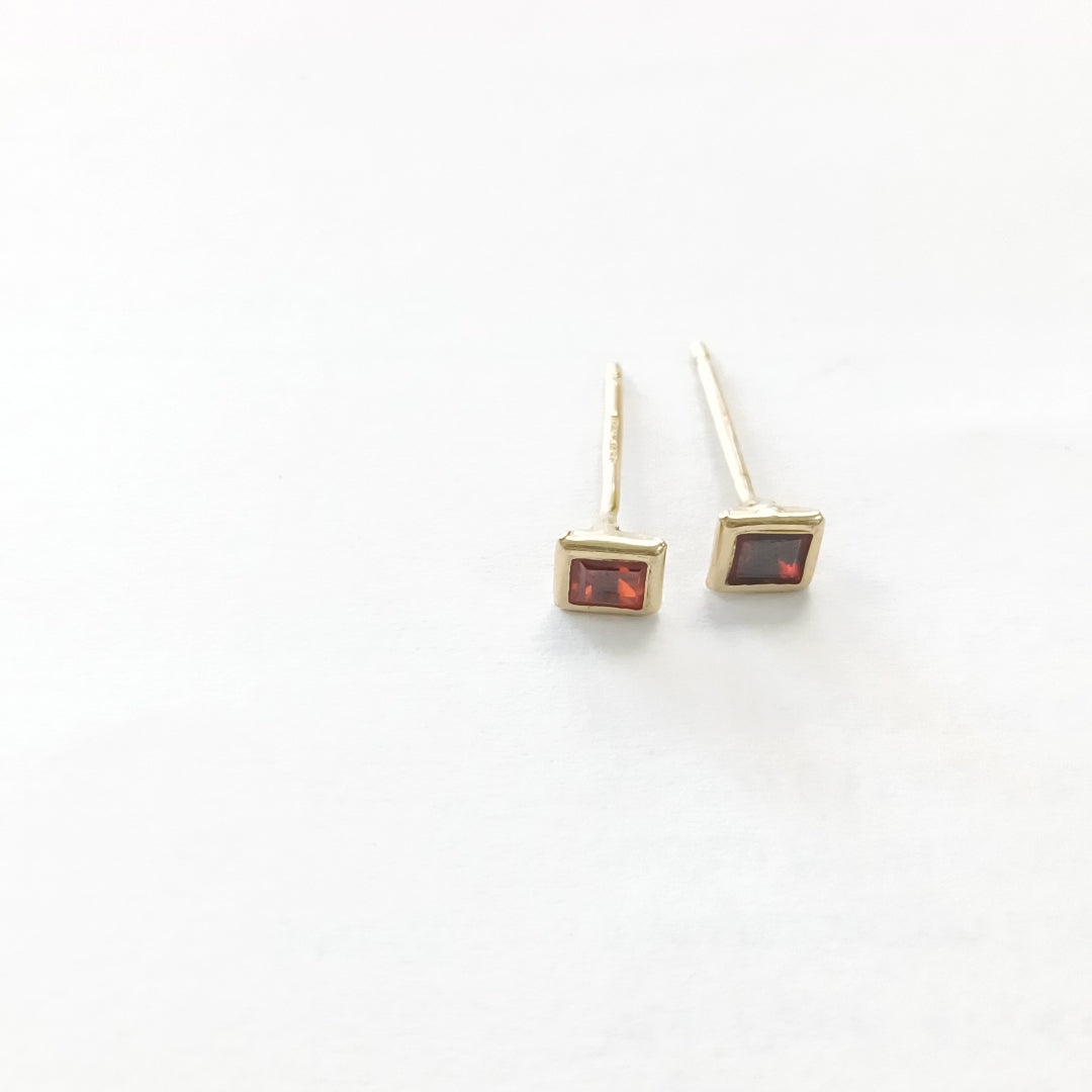 BROQUELES PAR ORO 14 K 0,70 GRMS (SEMINUEVO)