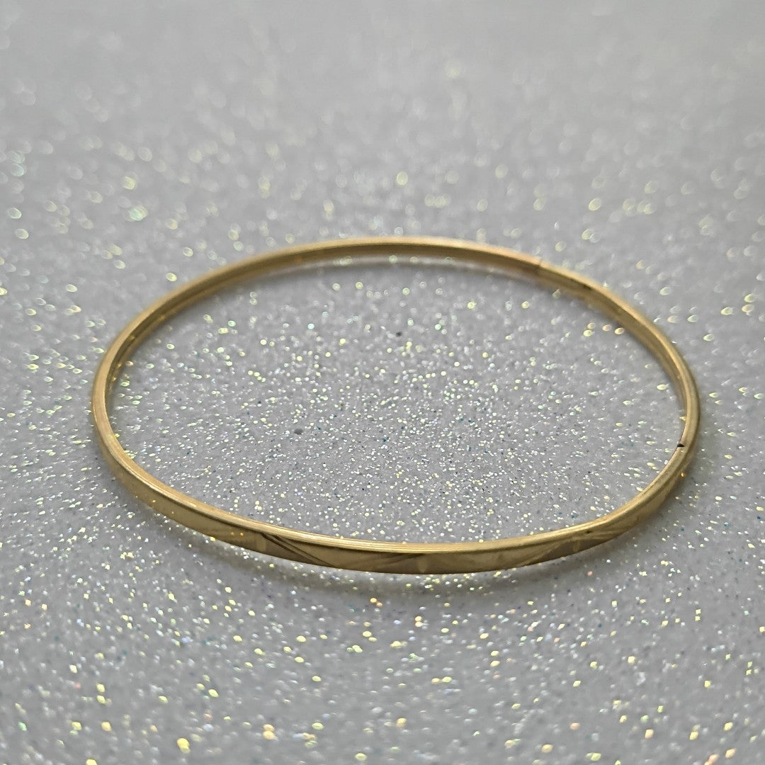PULSERA RIGIDA ORO 10 K 3.4 GRMS (SEMINUEVO)