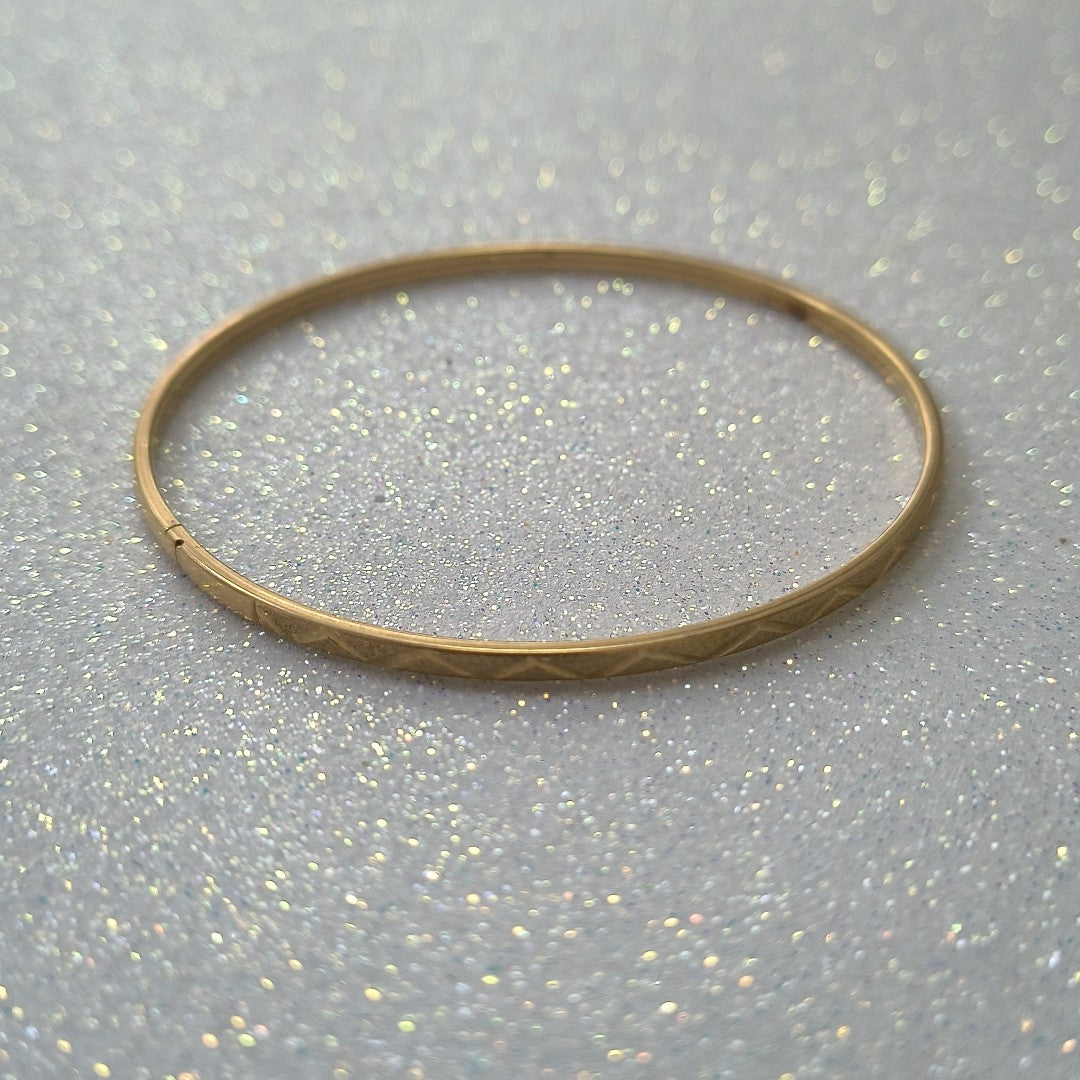 PULSERA RIGIDA ORO 10 K 4.2 GRMS (SEMINUEVO)