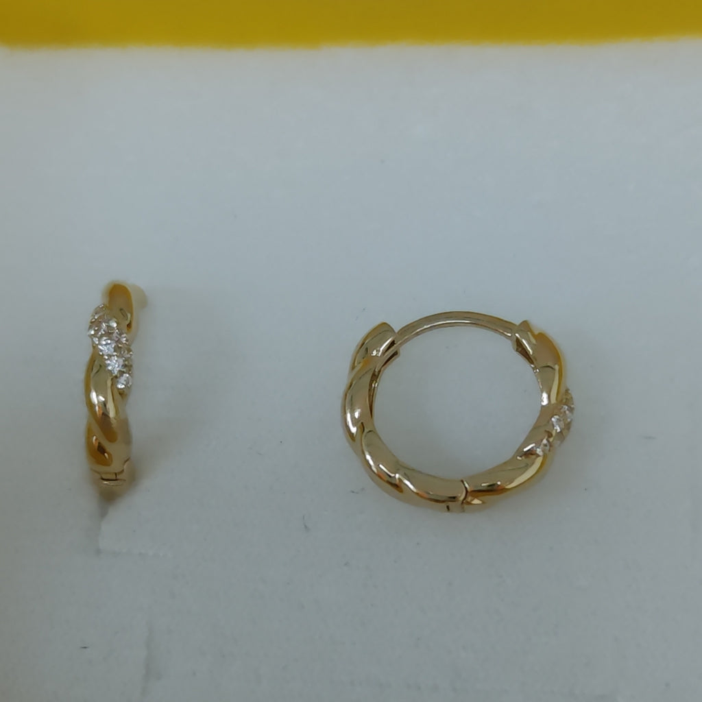 HUGGIES ORO 14K 2.1 (NUEVO)