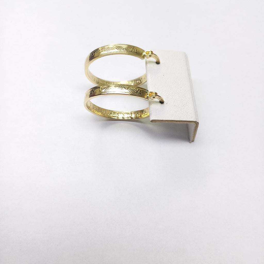 ARETES ARRACADAS TROQUELADA 14K 2.7 GR (NUEVO)