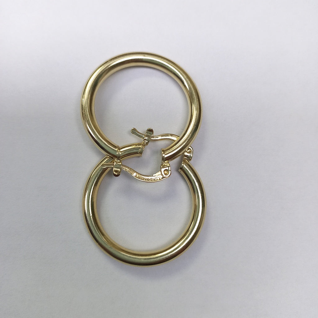 ARETES TEJIDO ARRACADAS LISAS HUECAS 14K 2.2 GR (NUEVO)