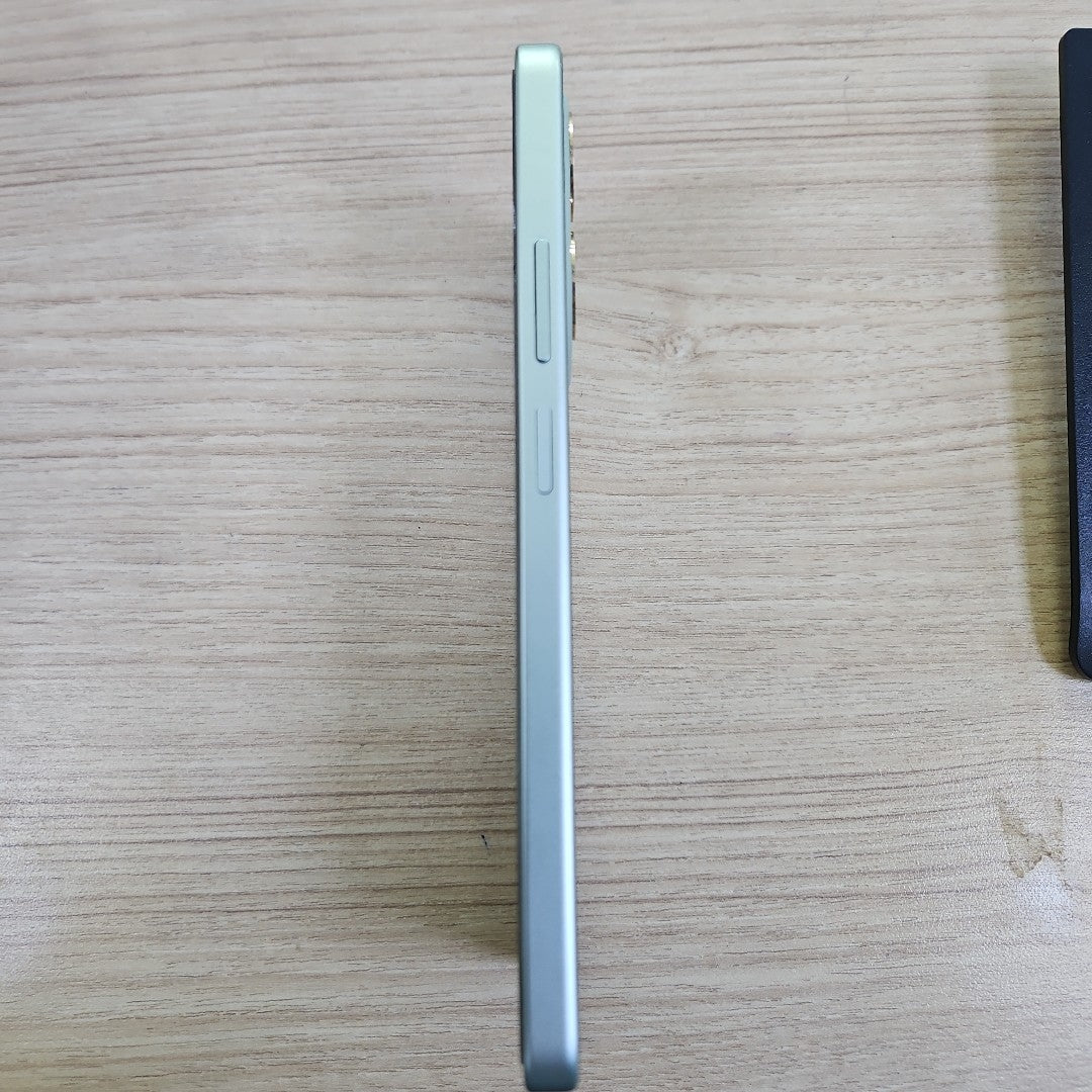 CELULAR OPPO A5 PRO CPH2711 (2025) 256 GB 8 GB RAM (SEMINUEVO)