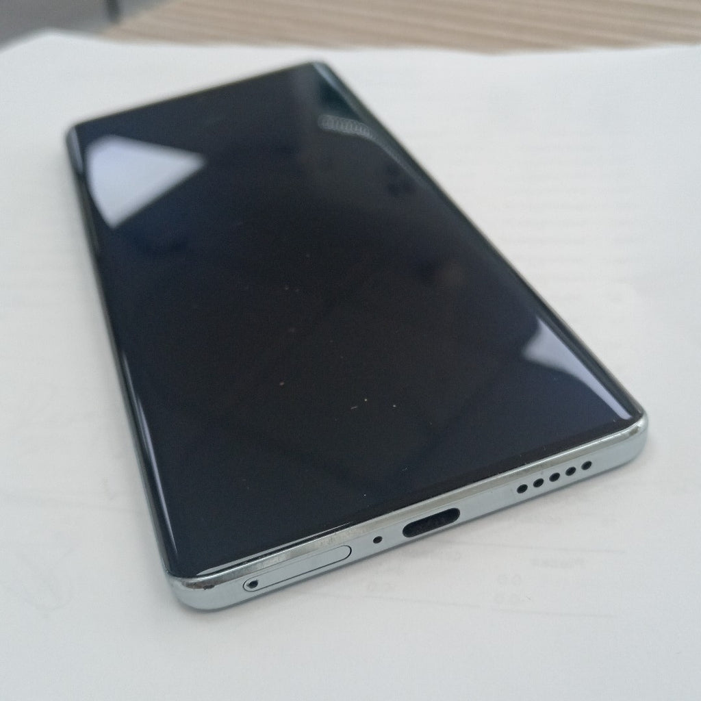 CELULAR VIVO V30 V2318 (2024) 512 GB 12 GB RAM (SEMINUEVO)