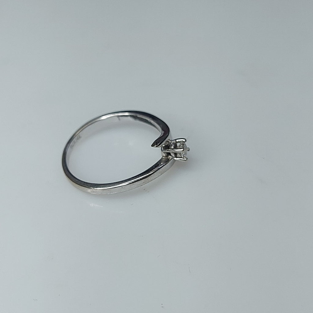 ANILLITO ORO BLANCO 14 K 2.6 GRMS (SEMINUEVO)
