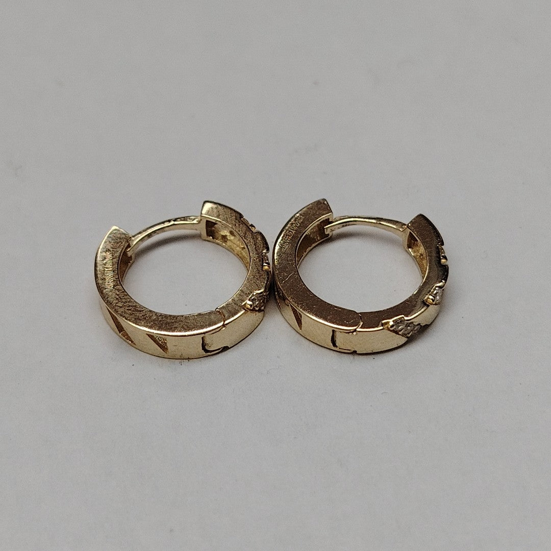 ARETES HUGGIES CON CIRCONIAS 14K 2.3 GR (NUEVO)