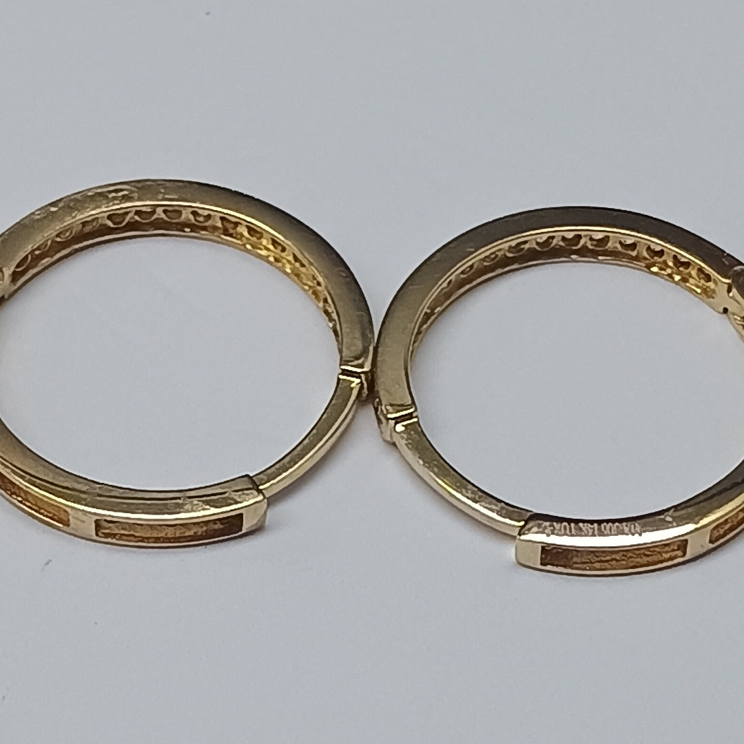 HUGGIES ORO 14K 1.5 (NUEVO)