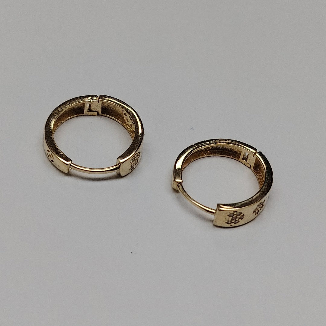 ARETES TEJIDO HUGGIES CON CIRCONIAS 14K 3 GR (NUEVO)