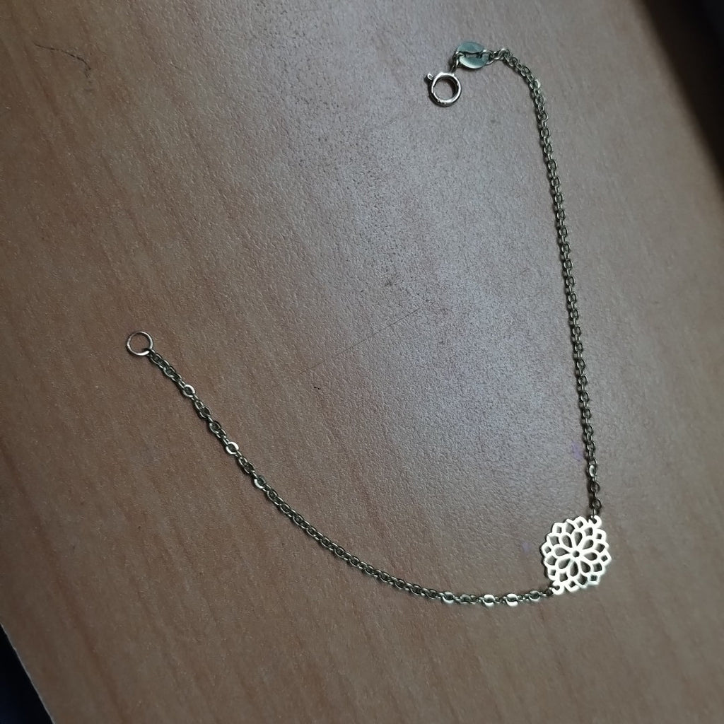 PULSERA TEJIDO ESPECIAL CON MANDALA 14K 18 CM 1.3 GR (NUEVO)