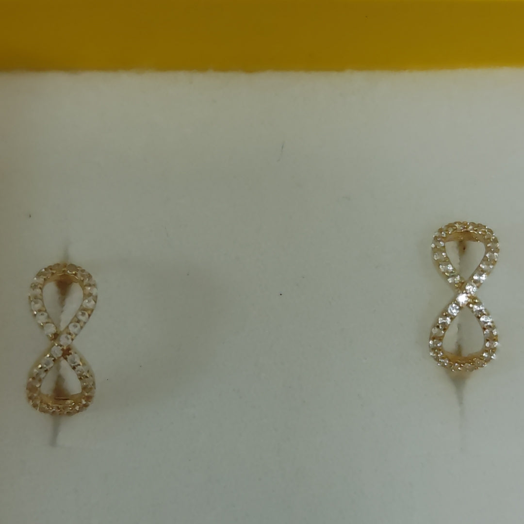 HUGGIES ORO 14K 2.1 (NUEVO)