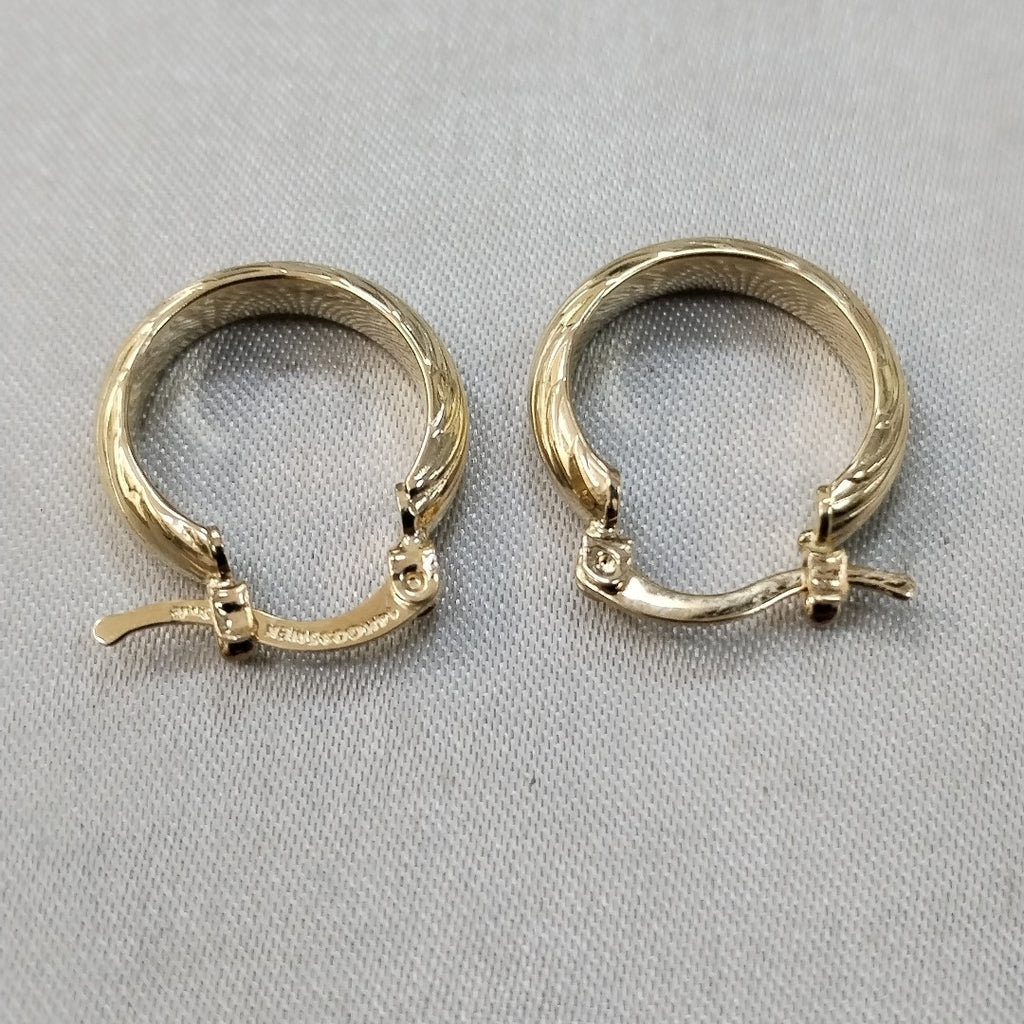 ARETES ARRACADA ASTRIADA 14K 1.6 GR (NUEVO)