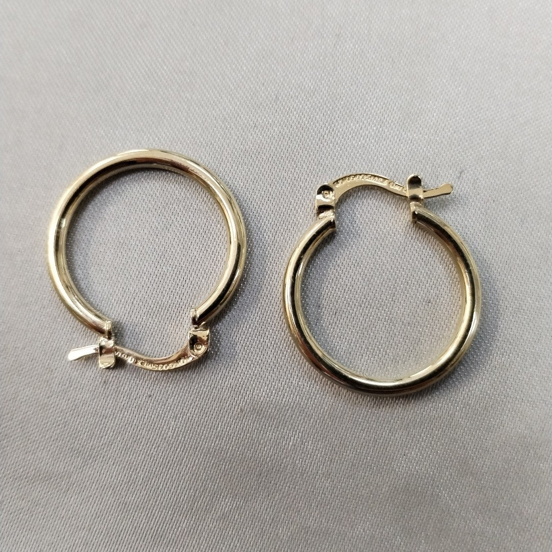 ARETES TEJIDO ARRACADAS LISAS 14K 1.2 GR (NUEVO)
