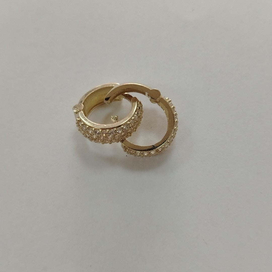 ARETES HUGGIE CON CIRCONIAS 14K 2 GR (NUEVO)