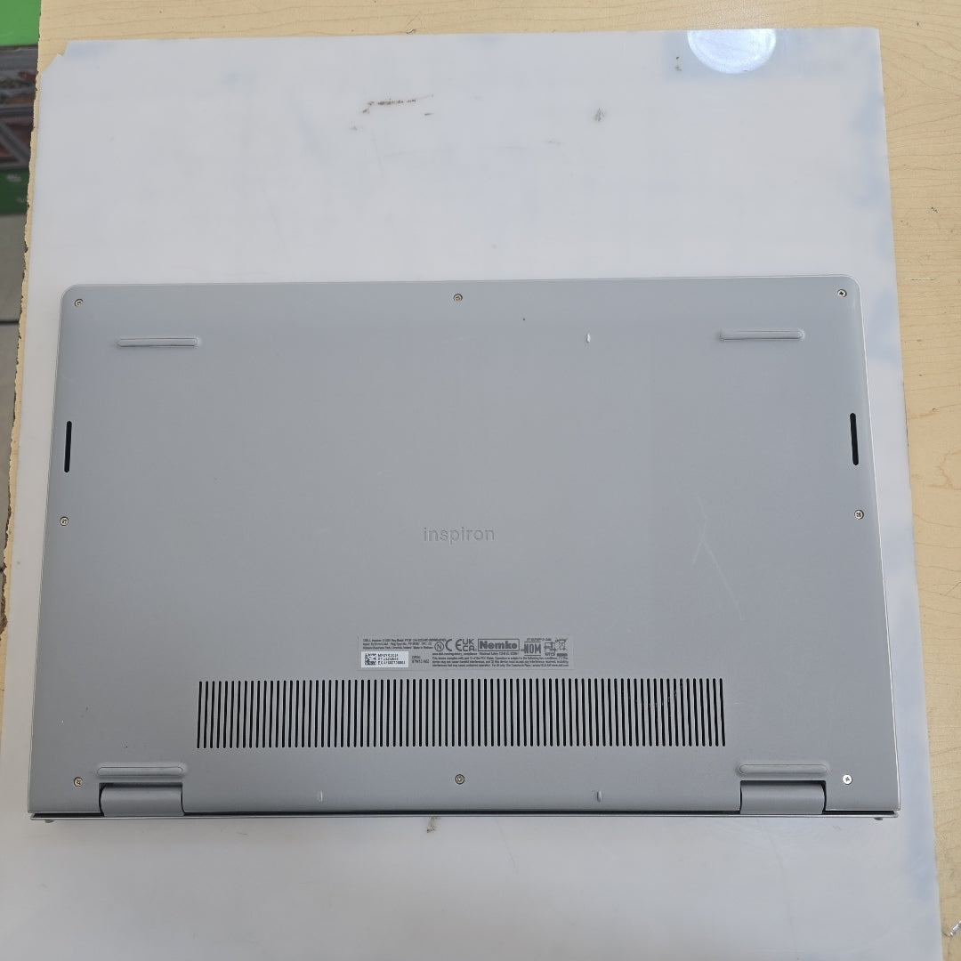LAPTOP DELL INSPIRON 15 3520 (2024) 512 GB SSD 16 GB RAM (SEMINUEVO)